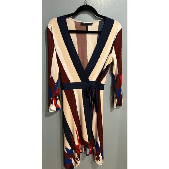 EUC BCBGMAXAZRIA Isabella Wrap Dress - Women's Size Small - Picture 2 of 9